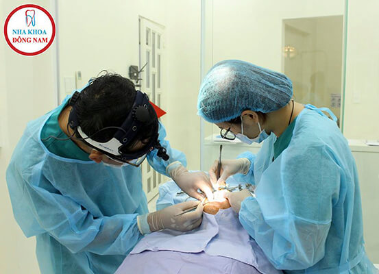 Phẫu Thuật Cấy Ghép Trụ Implant